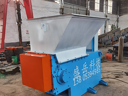 單軸撕碎機(jī)車(chē)間展示